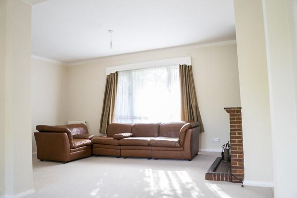 3 bedroom semi-detached house to rent - Photo 1