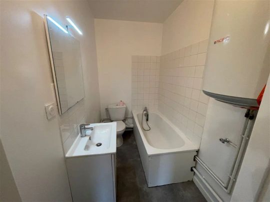 Location appartement 3 pièces - 45m² à Tenay (01230) - Photo 1
