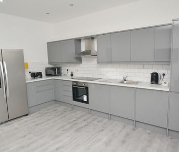 5 bedroom flat to rent - Photo 5