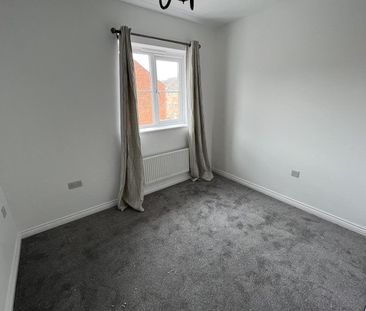 Century Way, Halesowen, West Midlands - Photo 4