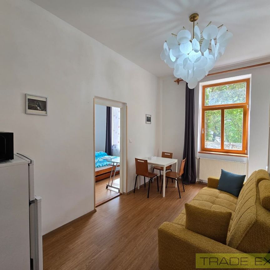 Pronájem bytu 2+kk 38 m², Nuselská, Praha Michle - Photo 1