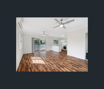 Contemporary Near New Garden Home - Photo 4