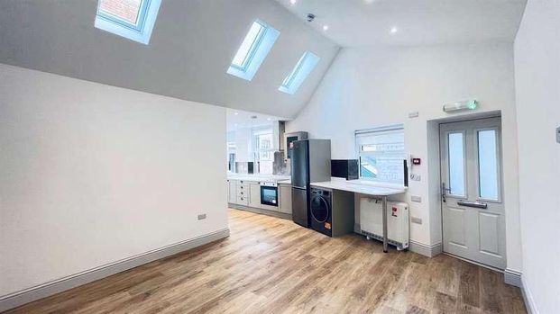 Worcester Road, Malvern, Worcestershire, WR14 - Photo 1