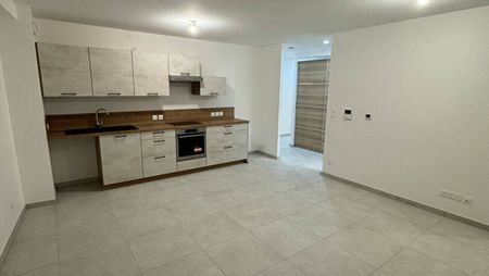 F3-RESIDENCE RECENTE - CUISINE EQUIPEE - PARKING AERIEN - Photo 4