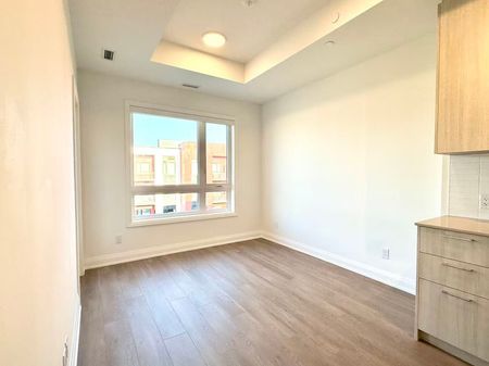 For Lease - 3250 Carding Mill Trail Unit# 520, Oakville, Ontario - Photo 3