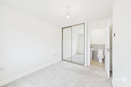 3 bedroom semi-detached to let - Photo 2