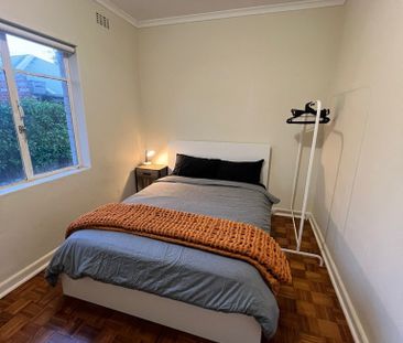 St Kilda East - Photo 4