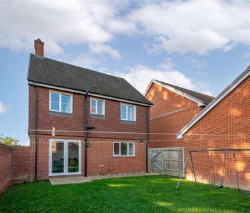 3 bedroom detached house to rent - Photo 5