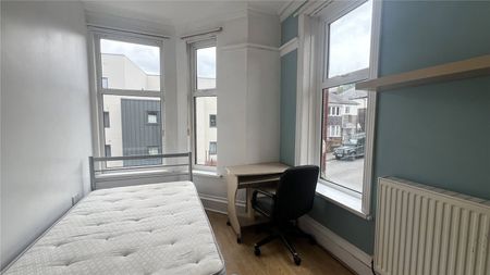 Farrar Road, Bangor, Gwynedd, LL57 - Photo 2