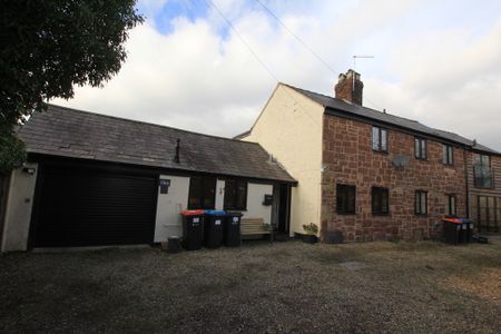 2 Bedroom Cottage, Chester - Photo 3