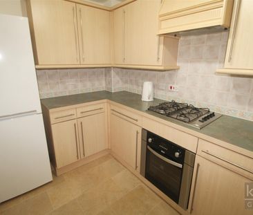 2 Bedroom House To Let - Photo 2