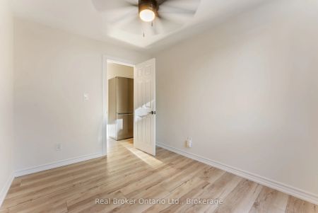 985 Kingsway Drive #7 - Photo 3