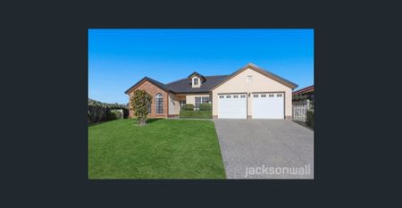 Spacious Family Home - Photo 3