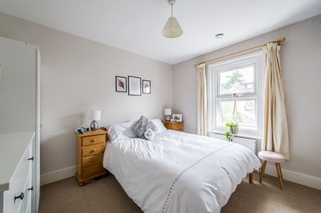 Two Bedroom House to Rent in Tunbridge Wells - Photo 2