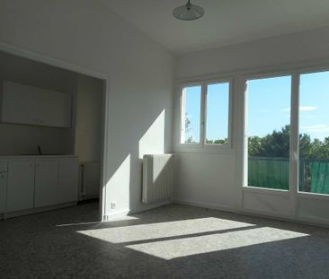 Location Appartement 2 pièces 47m² MONTPELLIER 34090 - Photo 2