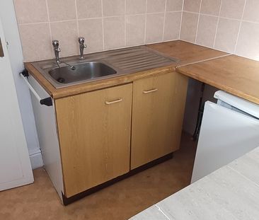 Blandford Road, Hamworthy - Photo 1