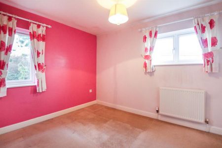 5 bedroom detached house to rent - Photo 3