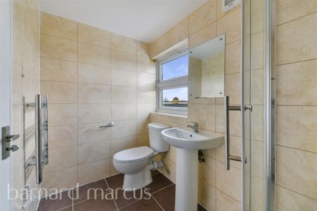 Goldhawk Road - Photo 3