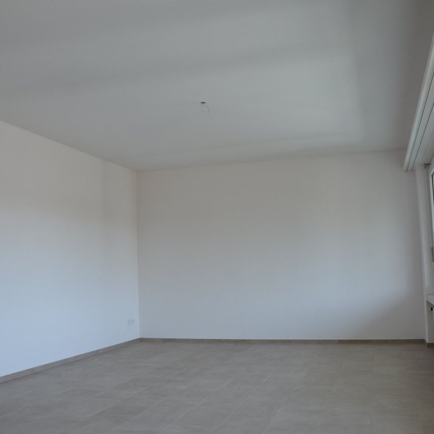 "moderne 4.5-Zimmer-Wohnung an zentraler Lage mit Lift im Haus" - Foto 1