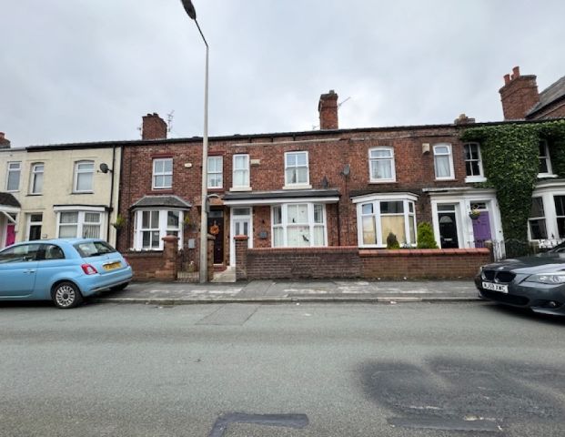 3 Bedroom Terraced House - Photo 1