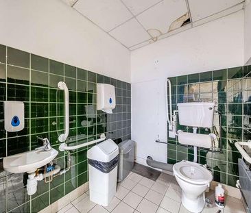 Bromley Road, Kent, BR3 - Photo 2
