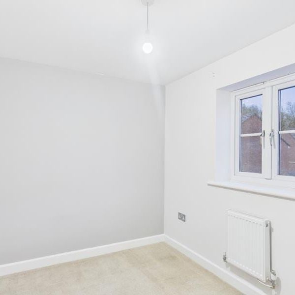 Drydock Way, Hempsted, Gloucester - Photo 1