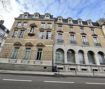 location Appartement T2 DE 46.1m² À BESANCON - Photo 2