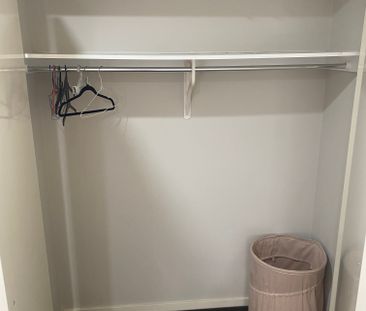 Cranbourne East - Photo 5