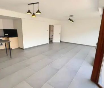 SPACIEUX APPARTEMENT 2 CHAMBRES + 2 TERRASES A LOUER - Photo 4