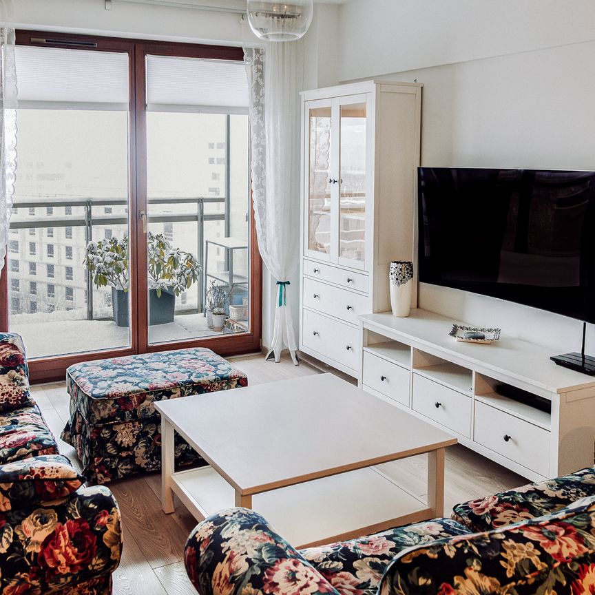 Najwyższe piętro *al. Kijowska* 40m2 – balkon! - Zdjęcie 1