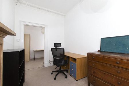 4 bedroom flat to rent - Photo 3