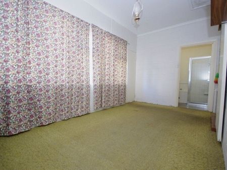 2 BEDROOM UNIT/HOMETTE - JUST A SHORT WALK TO THE PARADE! - Photo 3