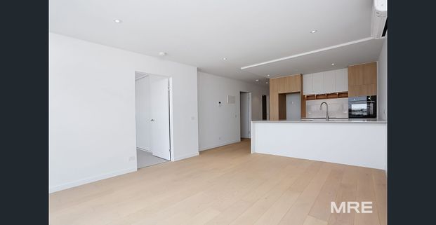 Luxury living meets convenience - Photo 1