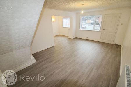 2 bedroom semi-detached house to rent - Photo 2