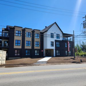 4 1/2 Neuf à Louer - Photo 2