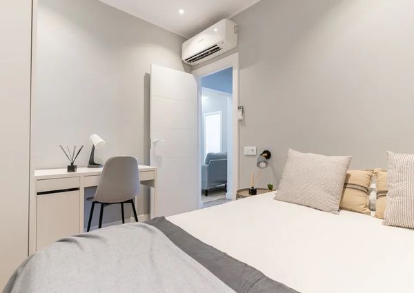 Carrer de Prats de Molló, Barcelona, Catalonia 08021