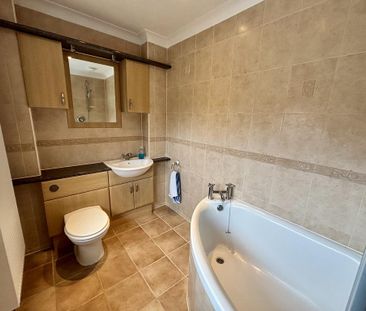 4 bedroom property to rent - Photo 2