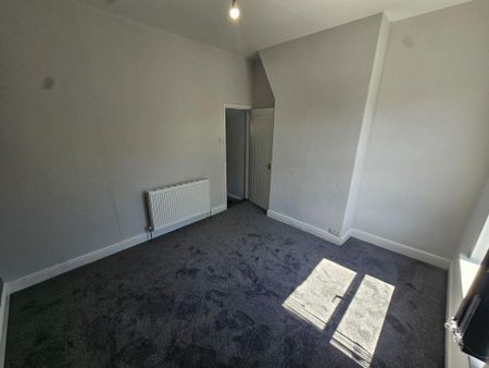2 bedroom terraced house to rent - Photo 5