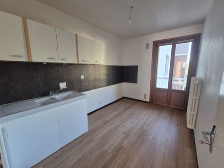 Location Appartement 2 pièces 51m² ST PIERRE EN FAUCIGNY 74800 - Photo 2