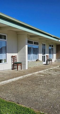 Self-contained Furnished Two Bedroom Apartment - Photo 2