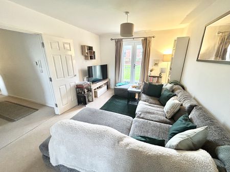 Conduct Gardens, Eastleigh - Photo 3