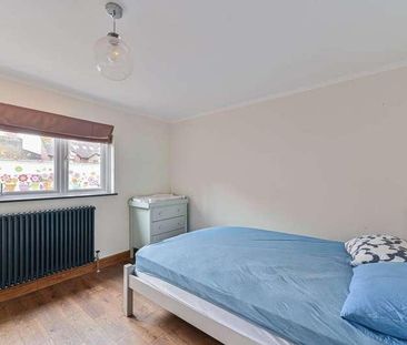 Woodbourne Close, Streatham Hill, SW16 - Photo 1