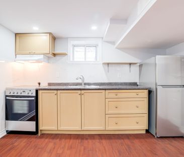 For Lease - 384 Oakwood Avenue Unit# Lower, Toronto, Ontario - Photo 2