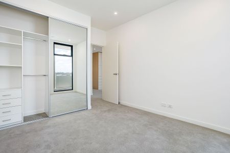 102/101B Lord Sheffield Circuit, Penrith - Photo 4