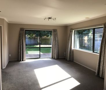 This is a neat and tidy four bedroom family home, open plan kitchen... - Photo 1