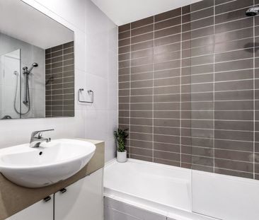 647/30 Baywater Drive, Wentworth Point NSW 2127 - Apartment For Ren... - Photo 5