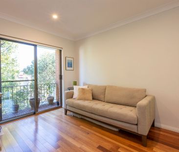 2 Bedroom Unit in Leafy Complex - Photo 1