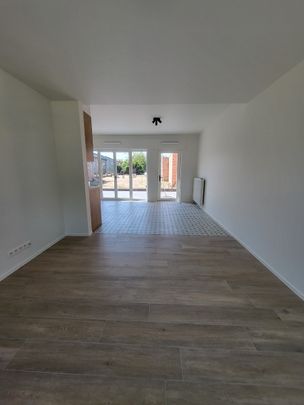 Te huur: Volledig gerenoveerde woning in Boezinge - Photo 1