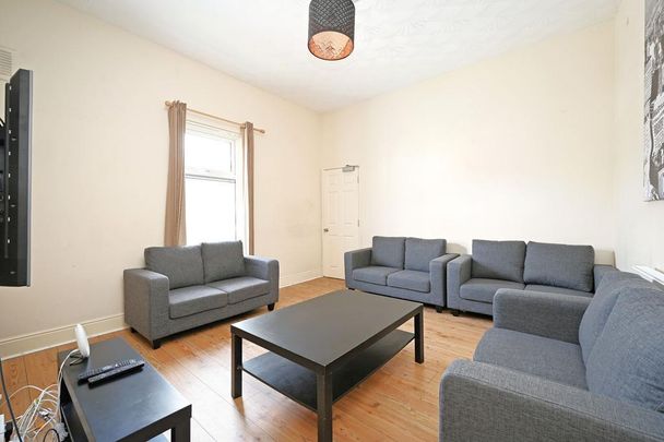 8 bedroom house share to rent - Photo 1