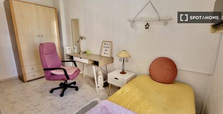 granada, Andalusia 18011 - Photo 4